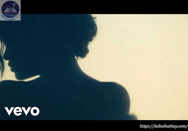 Lời bài hát Diamonds_Loibaihathay